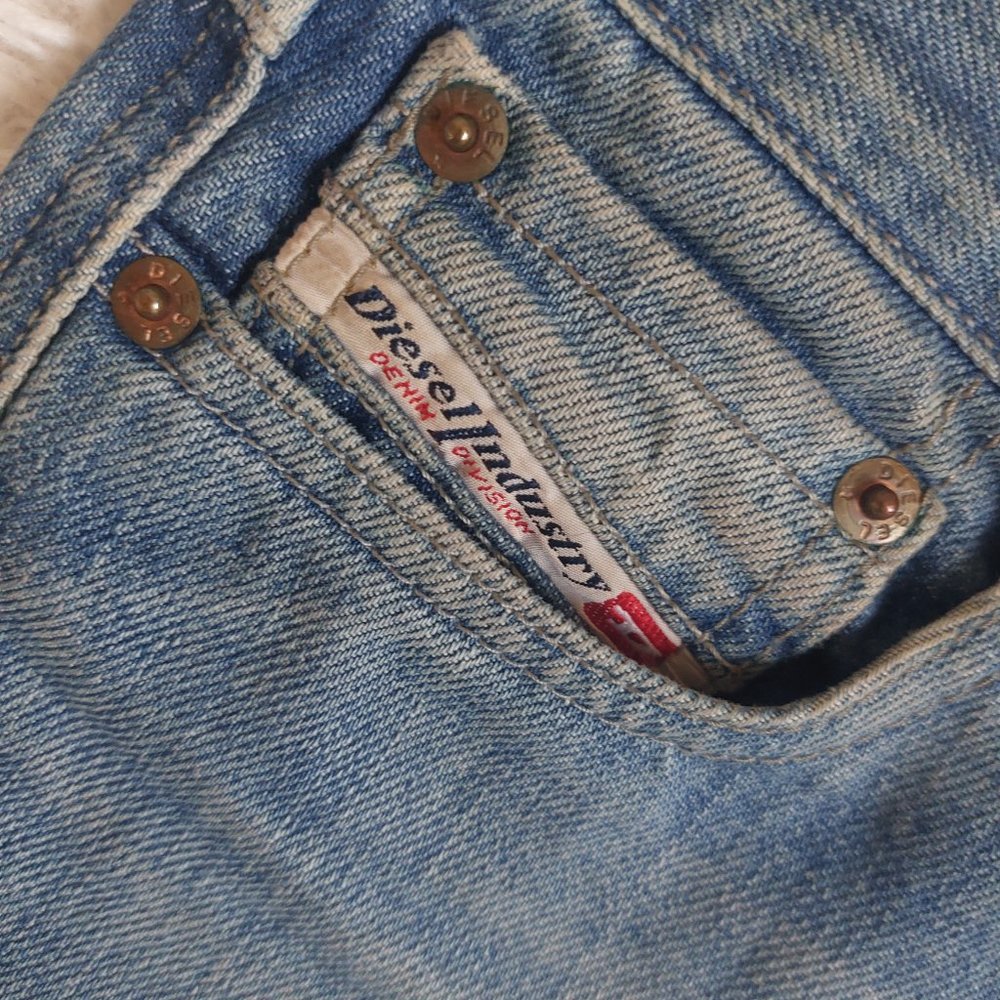 The Diesel Industry Tall Slim Jean 28 Never Worn (bought 2008)